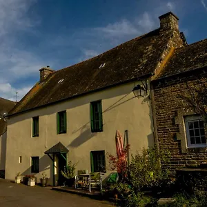 Auberge Le Canard Qui Rit , Plélauff France